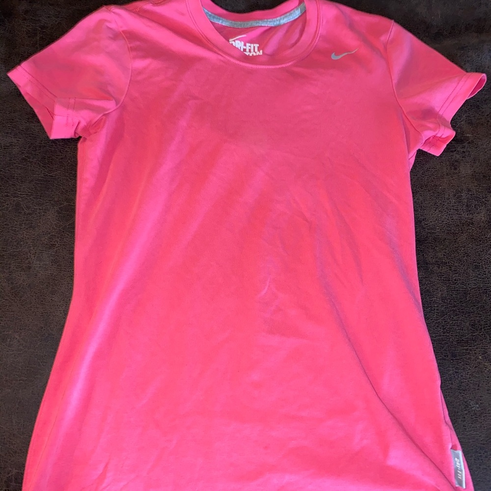 Pink nike short sleeve